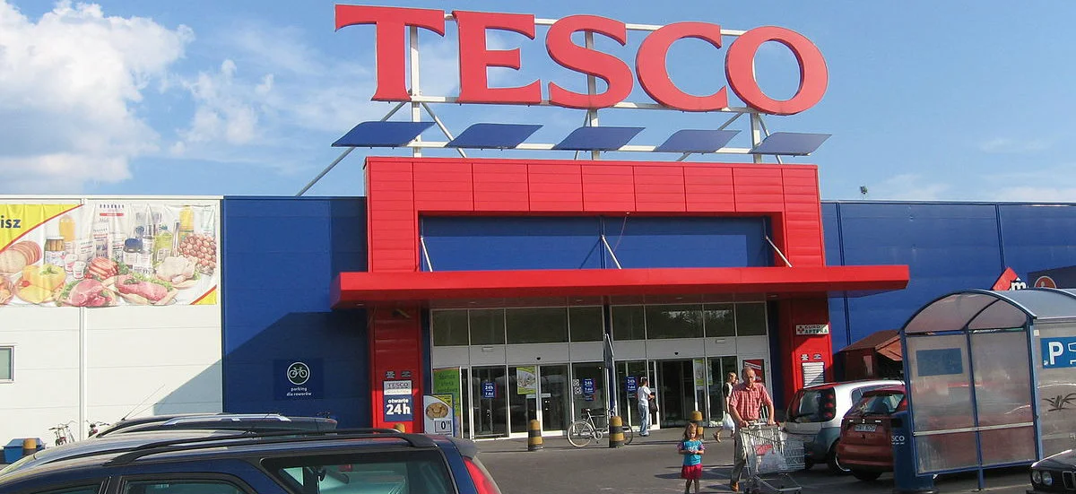 tesco wstrzymana sprzedaż sklepów
