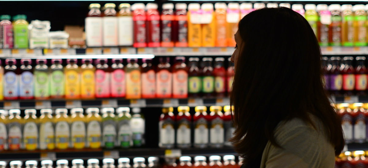 Producent dla Schweppesa i Lidla wycofuje napoje. Może w nich być plastik