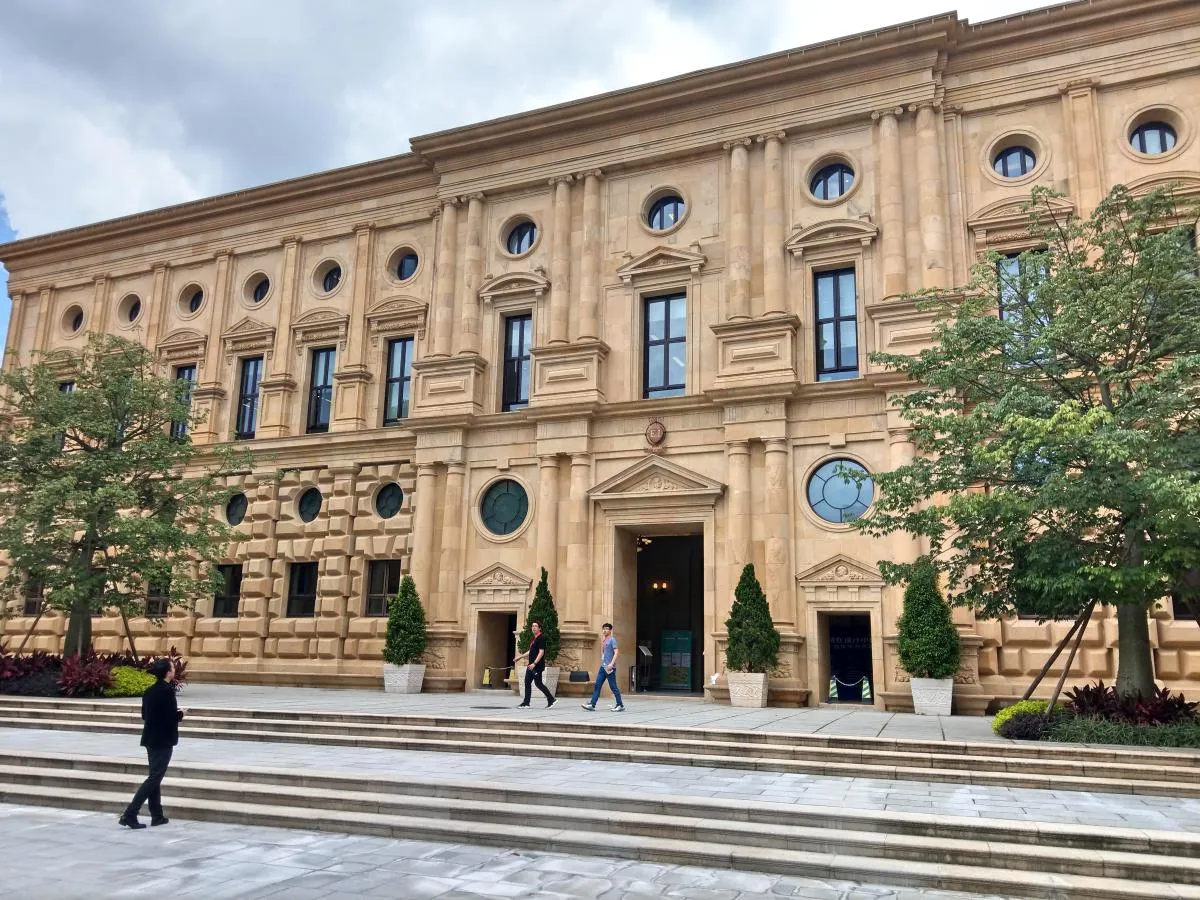 https://cdn-bb.spidersweb.pl/2019/06/huawei-kampus-chiny-5.jpg