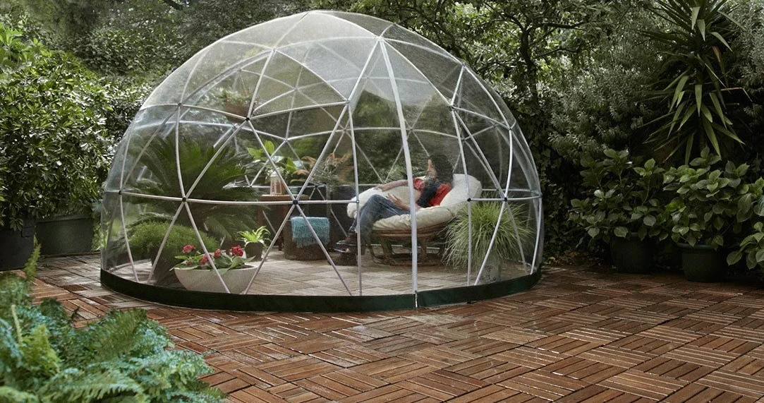 Ogrodowe igloo jest hitem tego lata w USA. Kiedy nowa moda dotrze do Polski? 