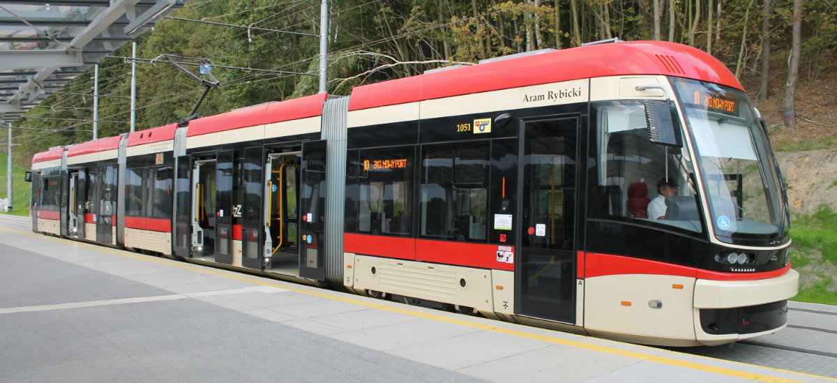 Pesa spóźnia się z dostarczeniem tramwajów do Gdańska. Miasto część dostanie za darmo
