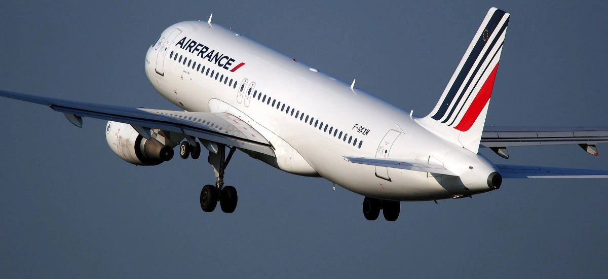 Bilety lotnicze podrożeją. Francja wprowadza ekopodatek, to nawet 18 euro od pasażera