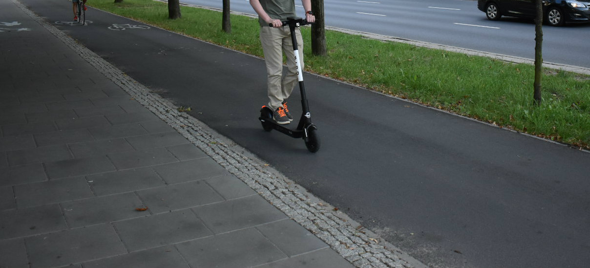 Testowałem nową hulajnogę Birda. To SUV wśród hulajnóg na minuty