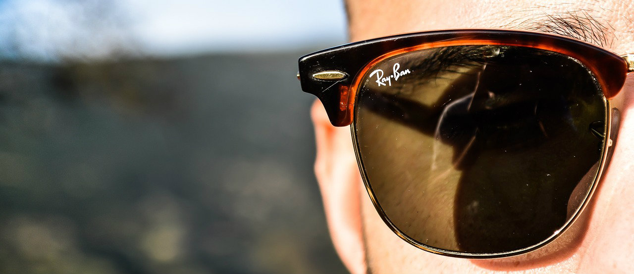 Właściciel marki Ray-Ban przejmie Vision Express