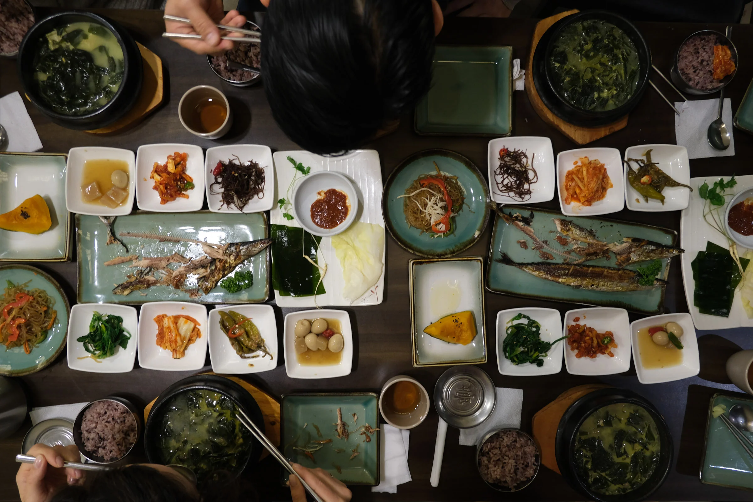 Nowy pomysł na ratowanie gospodarki. Wprowadźmy kolejne 500+, tym razem dla gastronomii