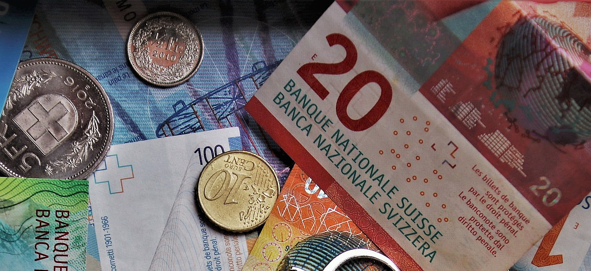 Wyrok TSUE jeszcze nie zapadł, a już zbiera krwawe żniwo. Pierwszą ofiarą złoty i mBank, kto następny?