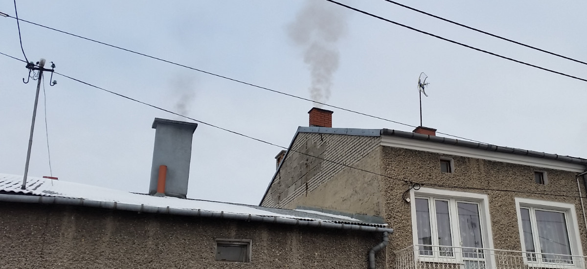 Zakaz palenia w piecach. Pierwsze wnioski już w sądzie. Kara: nawet 5 tys. zł
