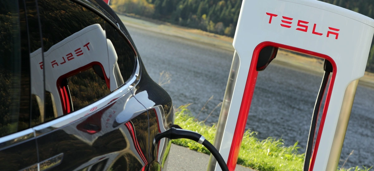 Stacje ładowania aut elektrycznych w ZUS