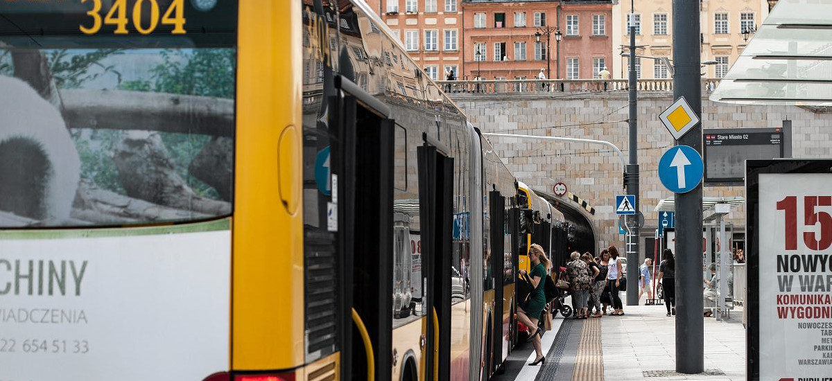 Komunikacja miejska nie może się spóźniać. Sąd kazał ZTM oddać pieniądze za kurs Uberem