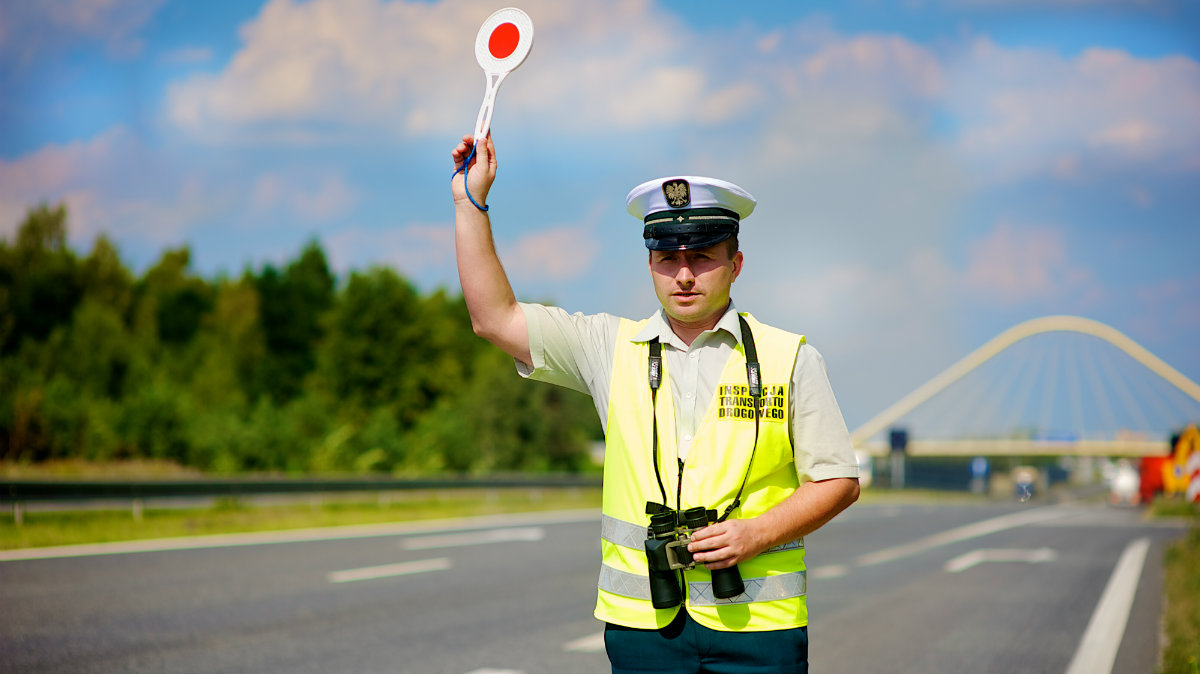 Kontrole Ubera. Kierowcy są coraz częściej zatrzymywani, a co powinien zrobić pasażer?