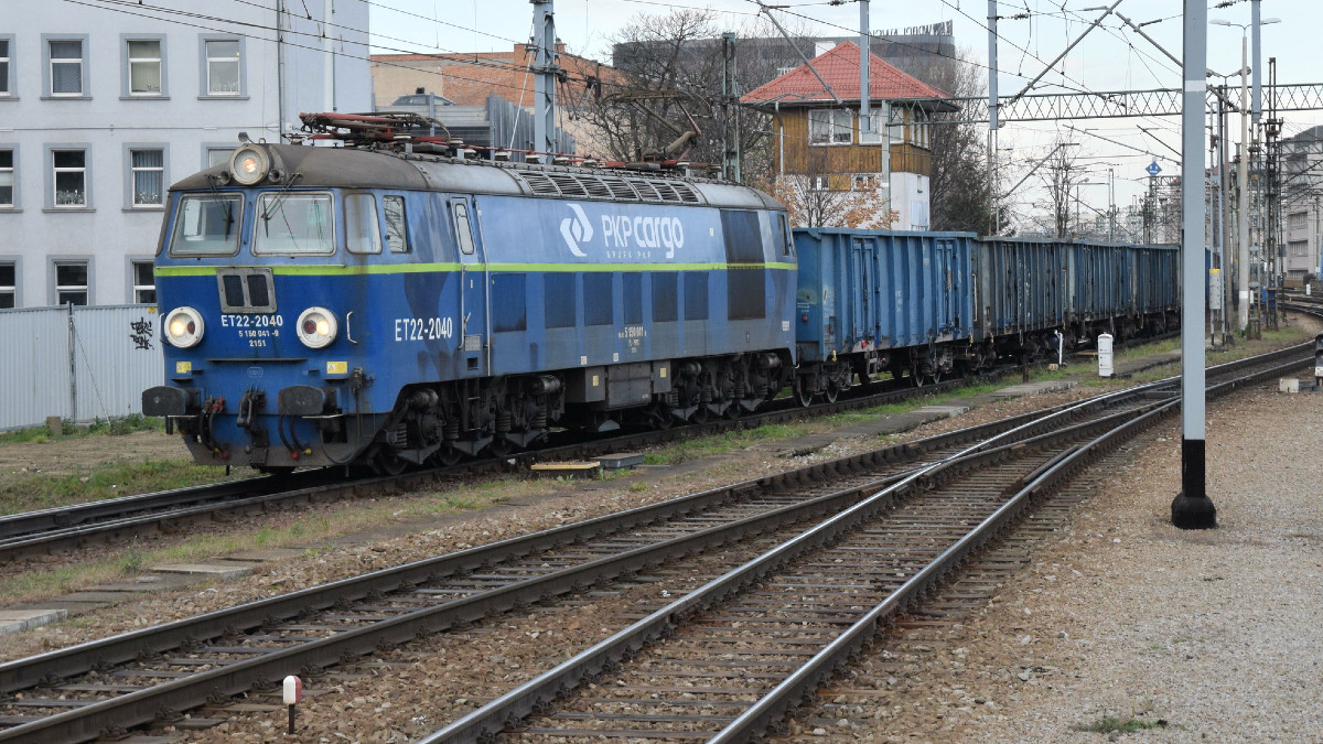 Kryzys na kolei. Unia zakręciła kurek z kasą, więc inwestycje są wstrzymane, ludzie tracą pracę