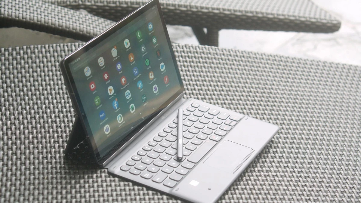 Tablet do pracy i w podróż - czy nowy Samsung daje radę?
