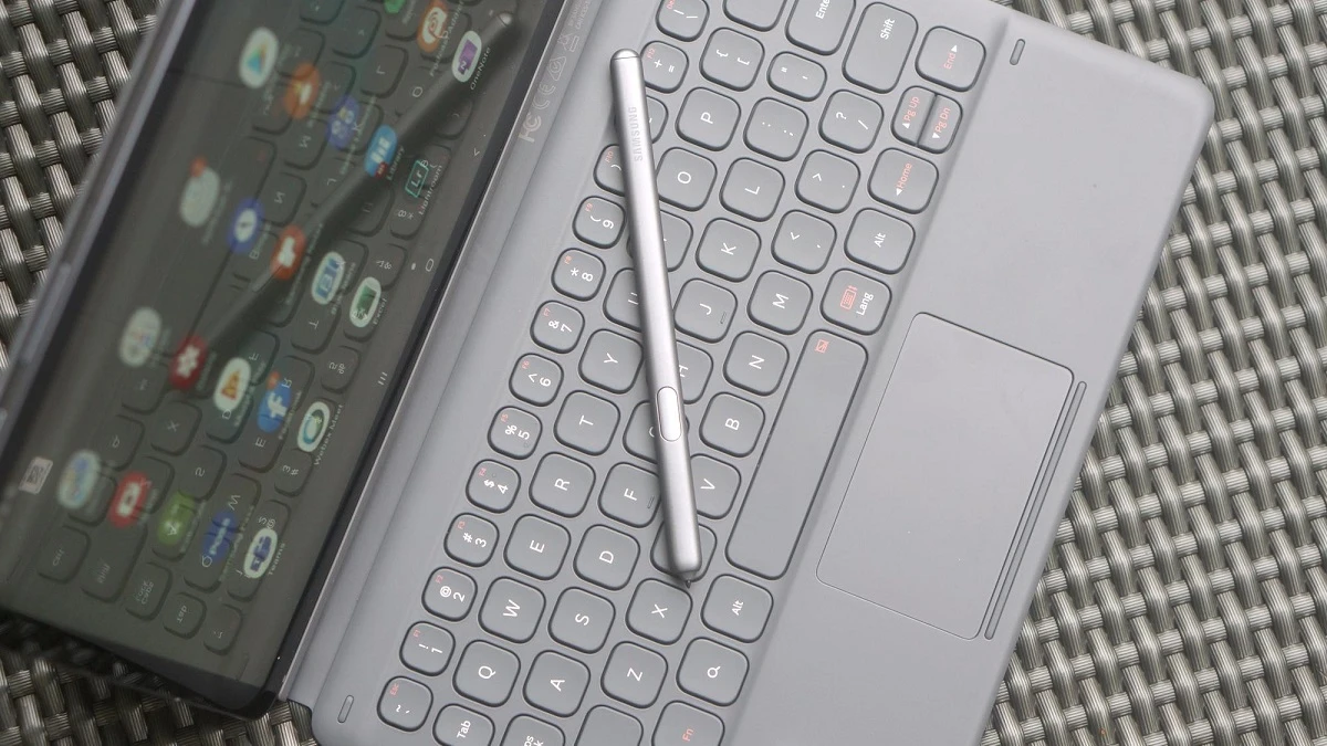 Tablet i komputer w jednym. Jak pracuje się na DeX-ie od Samsunga
