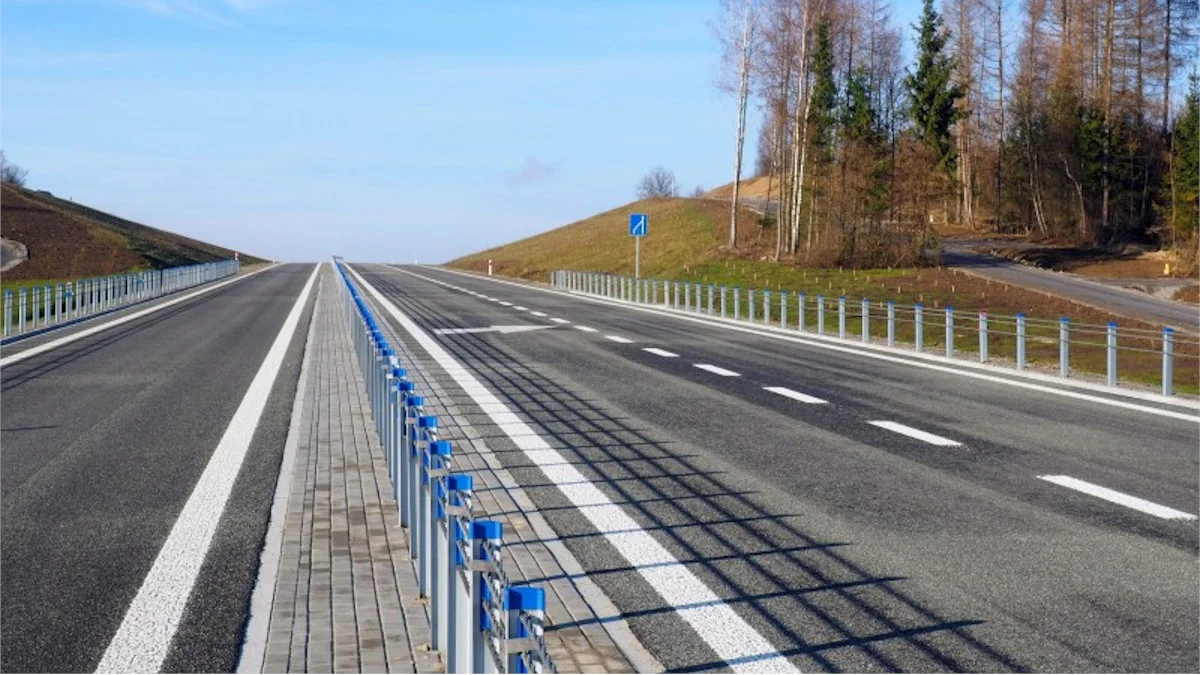 Teraz możesz rzucić wszystko i szybciej dojechać w Bieszczady. GDDKiA oddała obwodnicę Sanoka