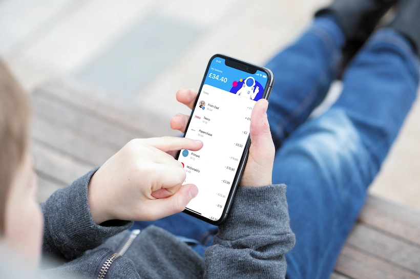 Revolut chce oswajać dzieci z finansami. Wprowadza konta Junior