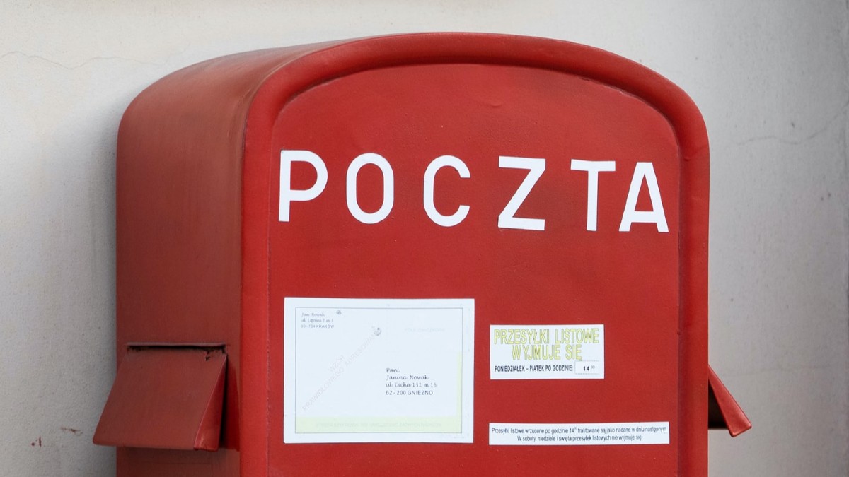 Poczta Polska ledwo zipie, ale ma nowy kontrakt. Nie zgadniecie, jaki 