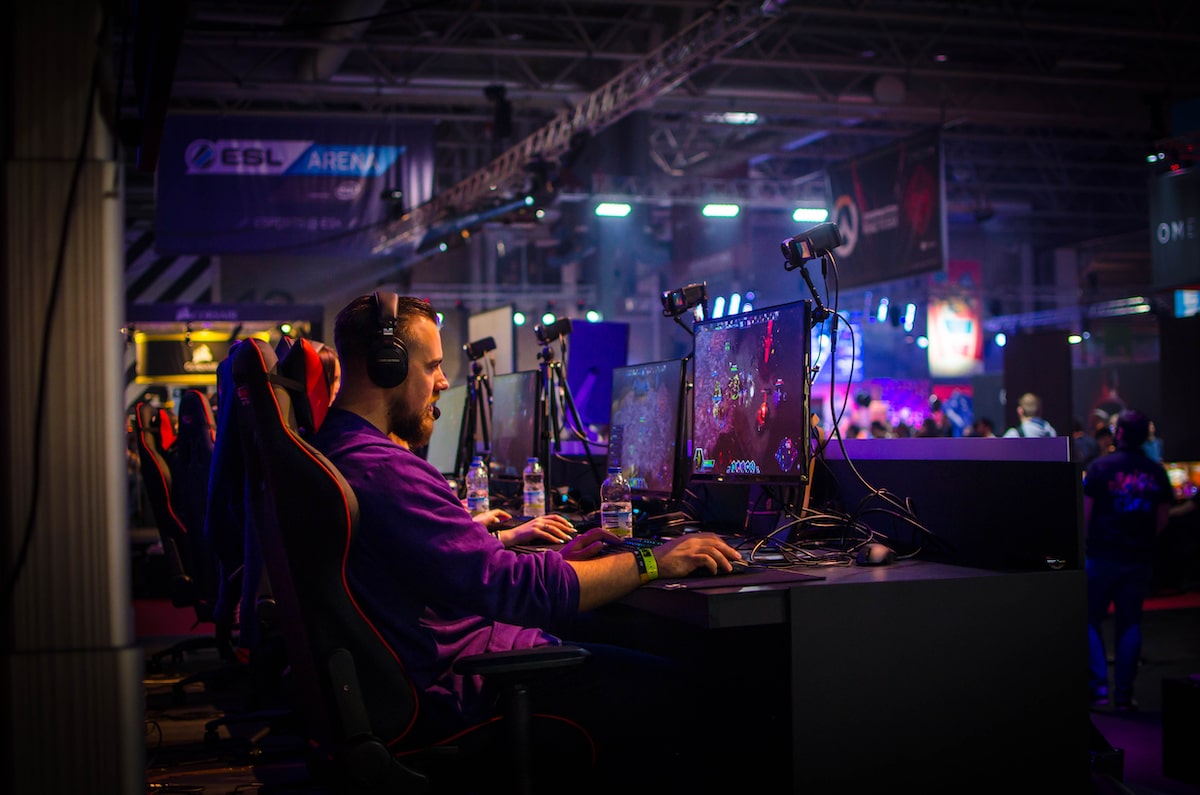 Jordan, Shaq i Gortat inwestują w e-sport. Rynek rośnie jak na drożdżach