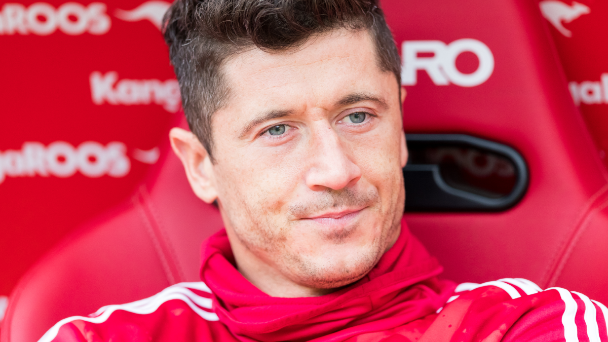 Robert Lewandowski ma nowe auto od Barcelony. Nawet najmocniejsza wersja prezentuje się ubogo
