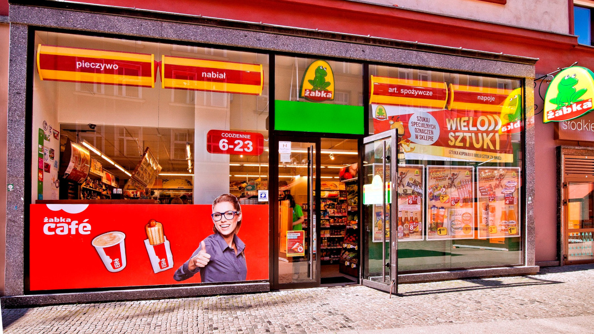 InPost będzie miał konkurencję. Żabka wkrótce uruchomi swoje paczkomaty