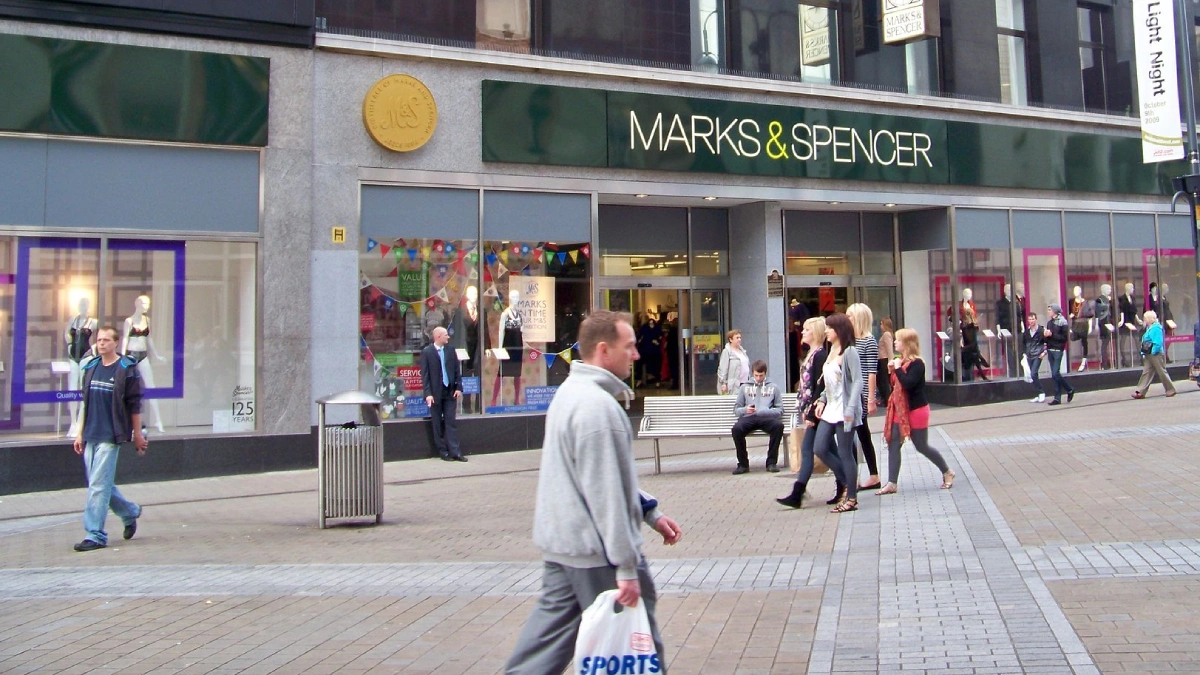Kultowa marka wraca do Polski. M&S tylko w necie i tylko do jedzenia