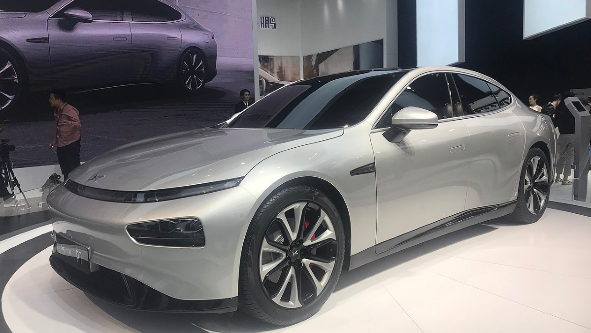 Konkurent Tesli z Chin. Xpeng Motors dostał 0,5 mld dol. i chce stać się „samochodowym Xiaomi”