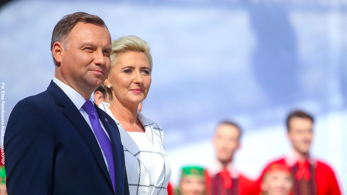 Zarobki władzy. Rząd szykuje sobie wielką podwyżkę i przyznanie pierwszej damie ministerialnej pensji