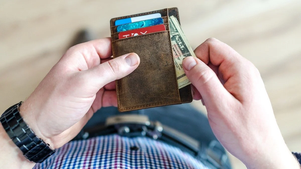 Finansowa moralność Polaków. W towarzystwie rodaków zacznę odruchowo sprawdzać portfel