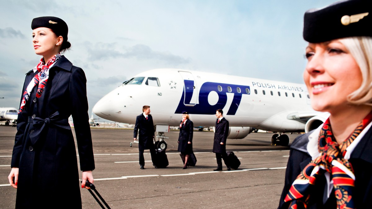 Linie lotnicze. Uziemiony LOT zgotował pracownikom na etatach piekło, mówią związkowcy