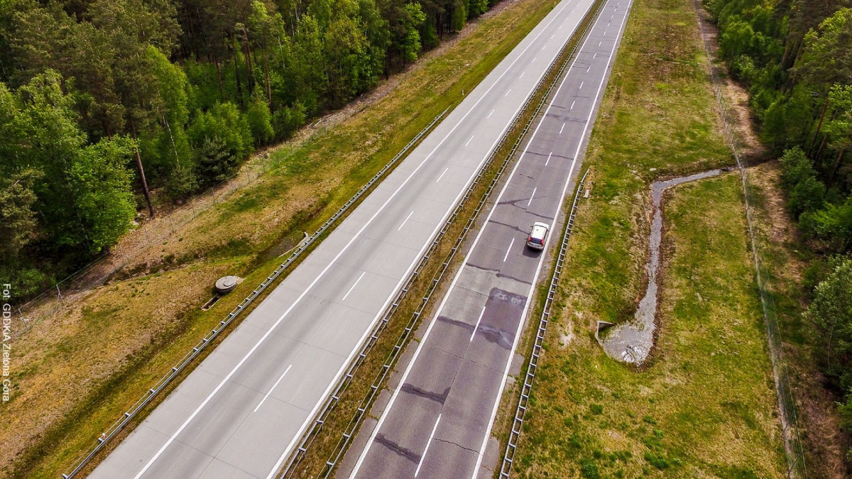 Budowa dróg. Najdłuższe schody Europy staną się autostradą. Są umowy na wszystkie odcinki A18