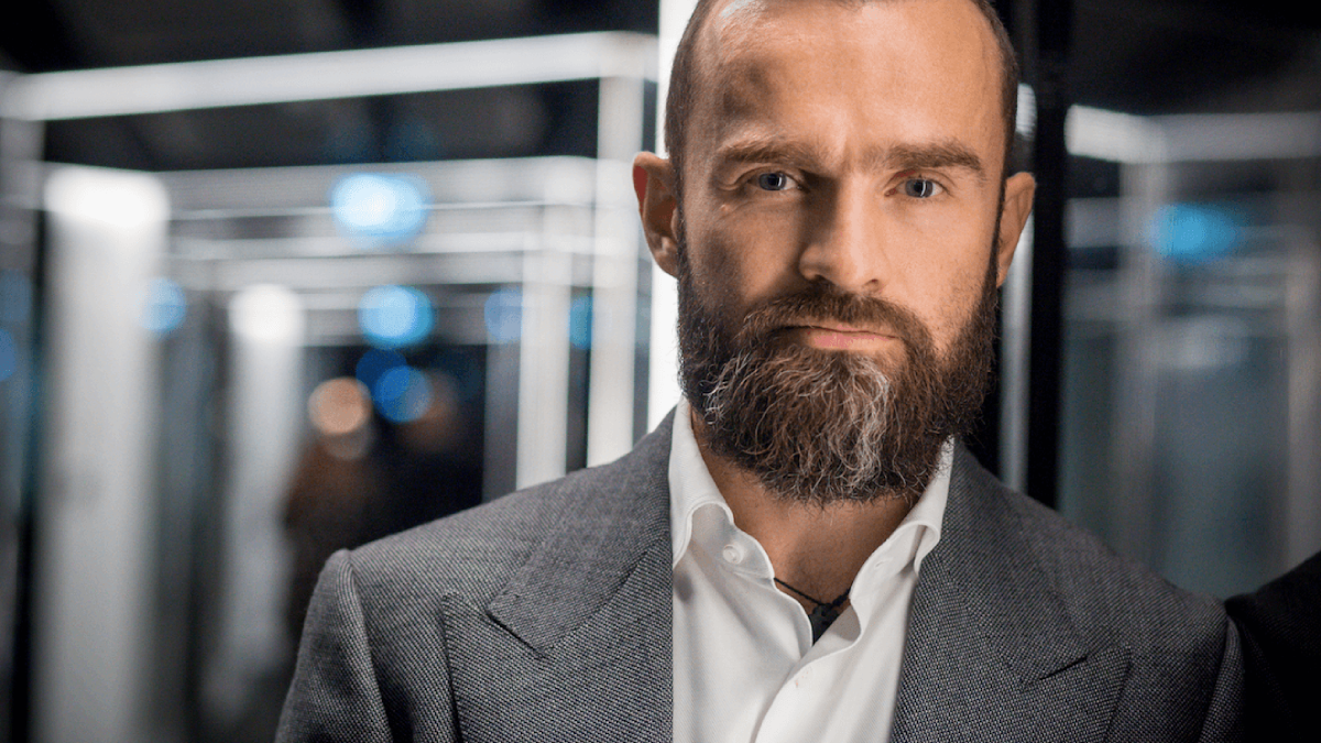 Kulczyk przymusowo skupuje akcje Ciechu. Spółka poza GPW