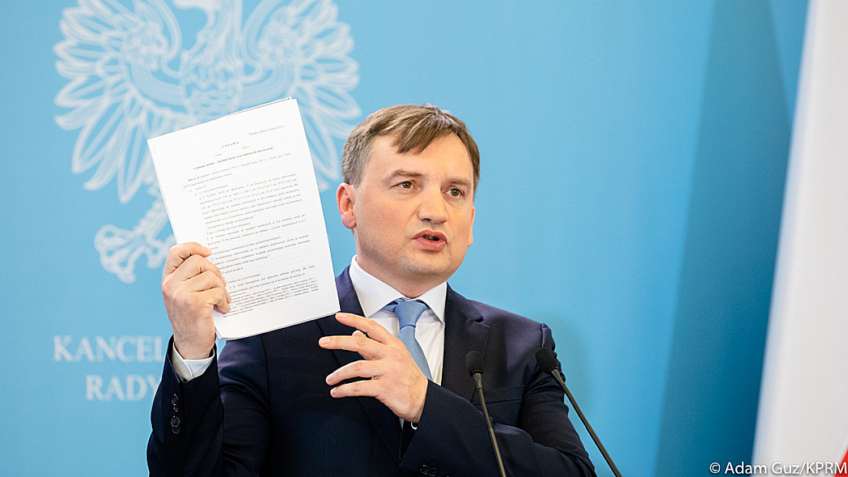 Serwisy społecznościowe. Zbigniew Ziobro chce Rady Wolności Słowa i kar 50 mln zł