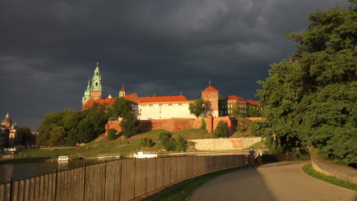 Rząd udaje, że smogu w Polsce nie ma i nie będzie. Dobrą zabawę popsuł mu właśnie Kraków
