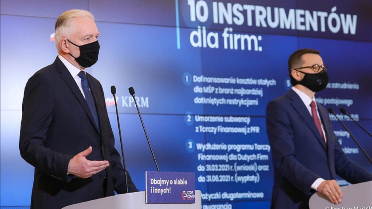 Firmy wpadły w panikę. Chcą masowo zwalniać i obniżać pensje pracownikom