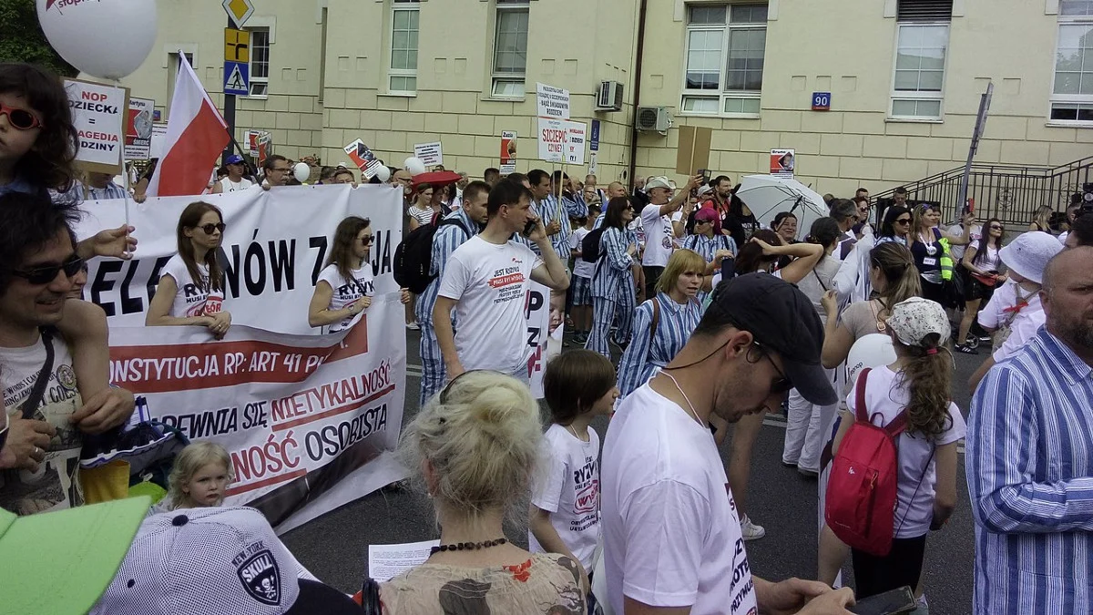 Antyszczepionkowca można zwolnić z pracy. Kodeks pracy chroni pozostałych pracowników