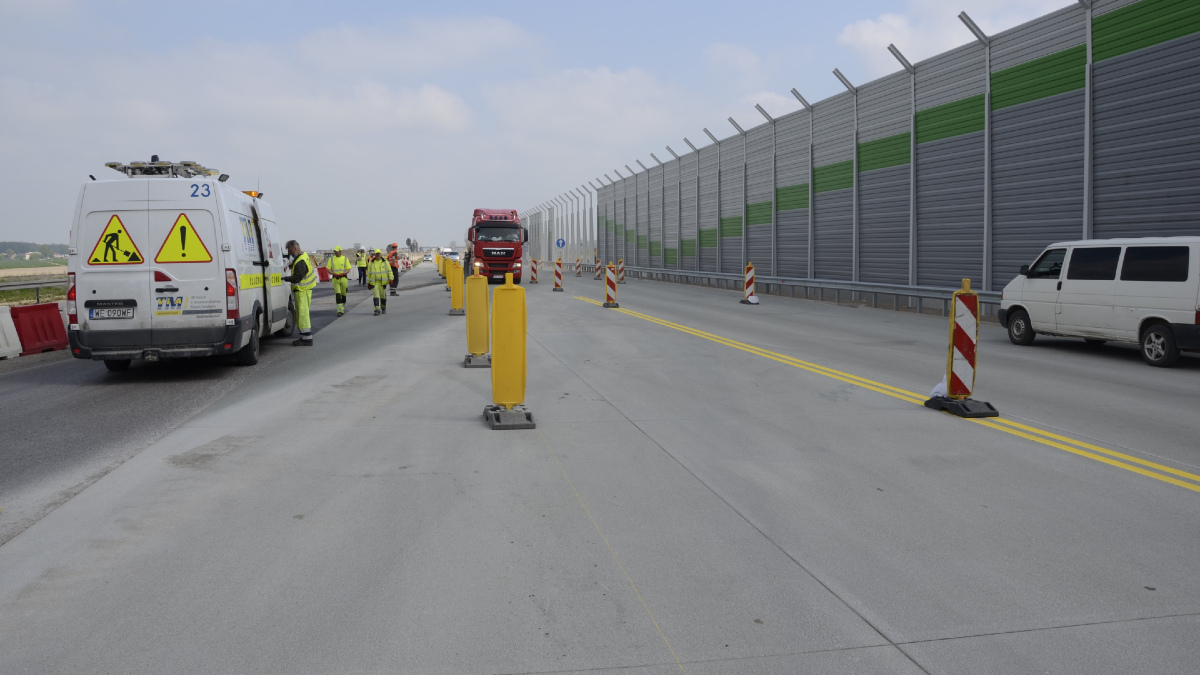 Budowa autostrad w Polsce. Po dwa pasy na A1 w obu kierunkach na całej długości