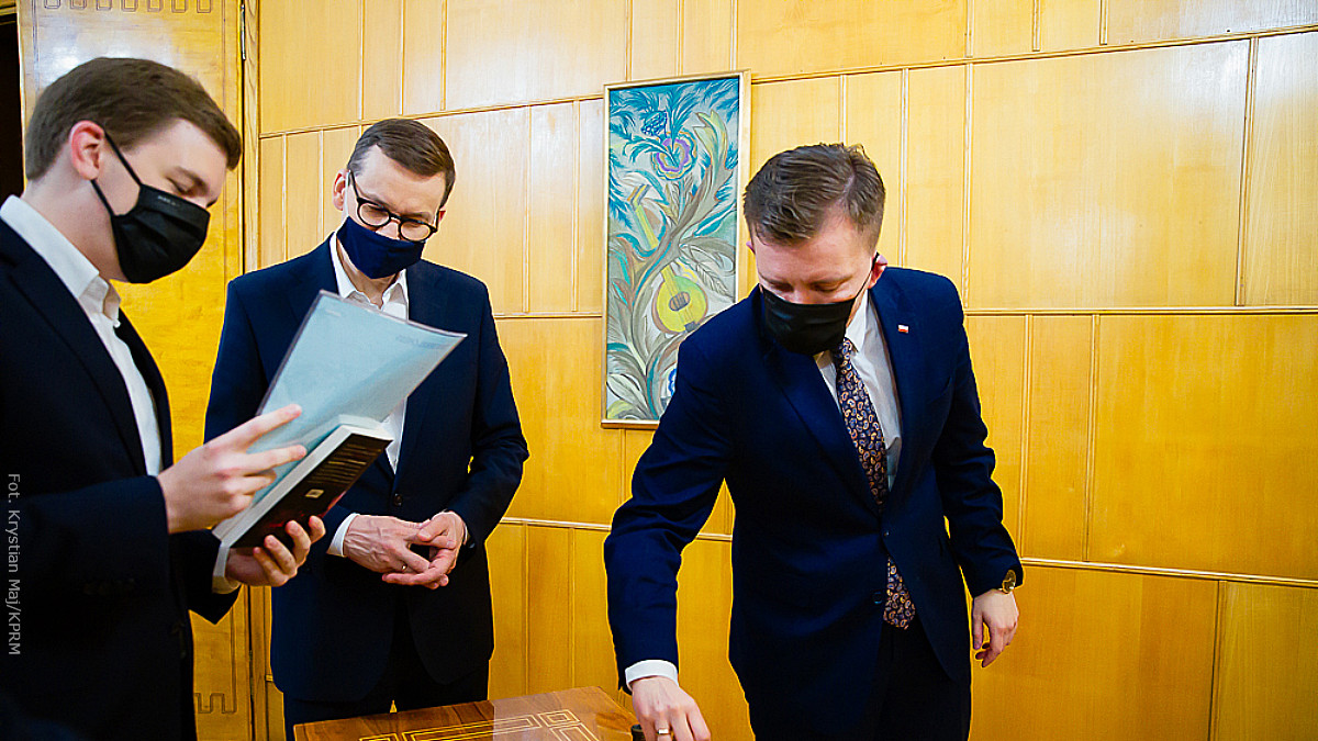 Podatki w Polsce. Kalkulator Ministerstwa Fianansów pokazuje, jak dużo stracimy na Polskim Ładzie