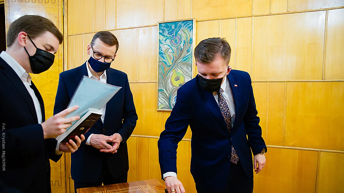 Podatki w Polsce. Kalkulator Ministerstwa Fianansów pokazuje, jak dużo stracimy na Polskim Ładzie