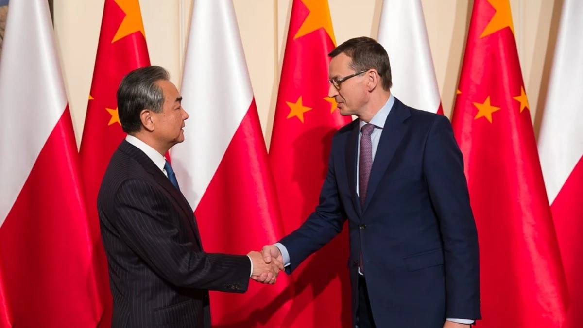 Tajemnicza misja rządu w Chinach. Morawiecki już wie, skąd wziąć kasę, gdy UE zakręci nam kurek