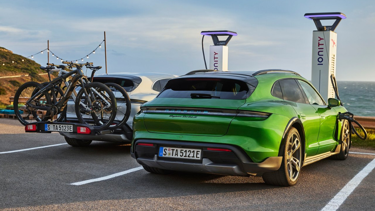 Porsche weszło na giełdę. Marka ma plany, fanom raczej się nie spodobają