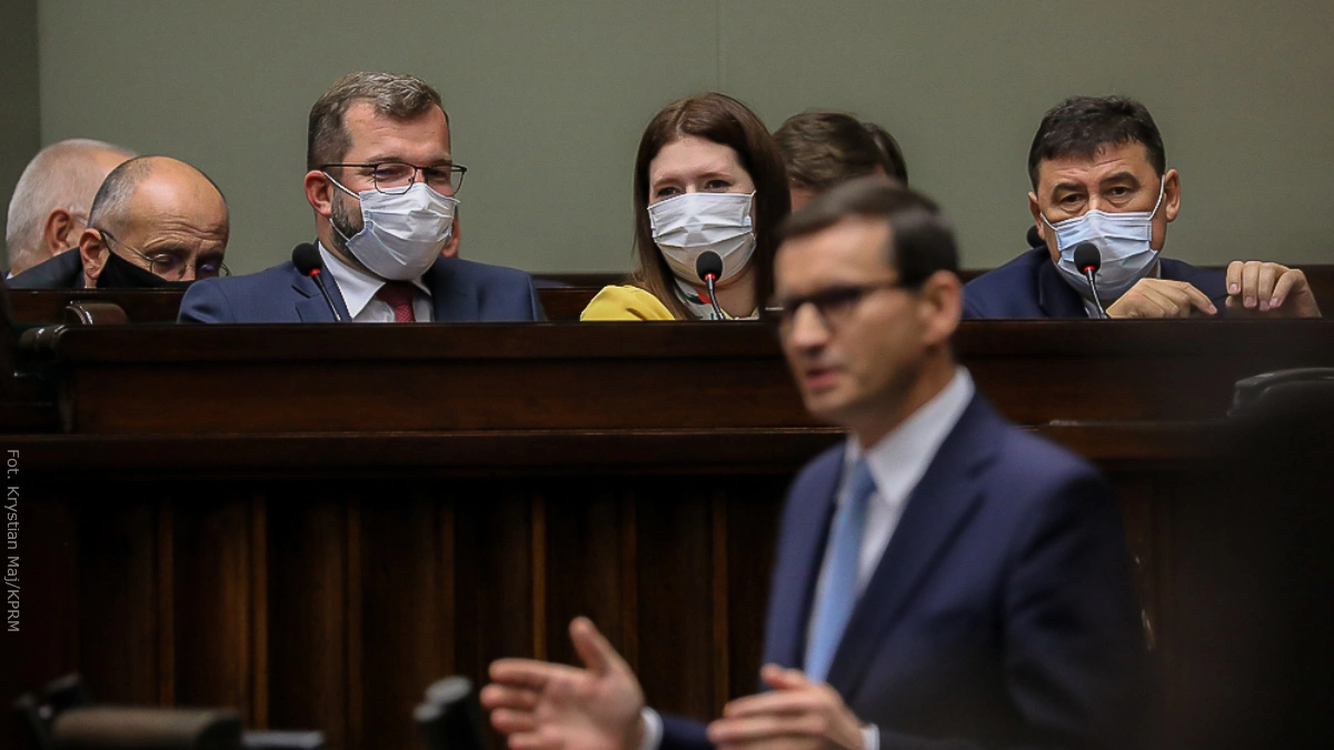 Zarobki w rządzie. Rząd da kierownikom po 16 tys. zł