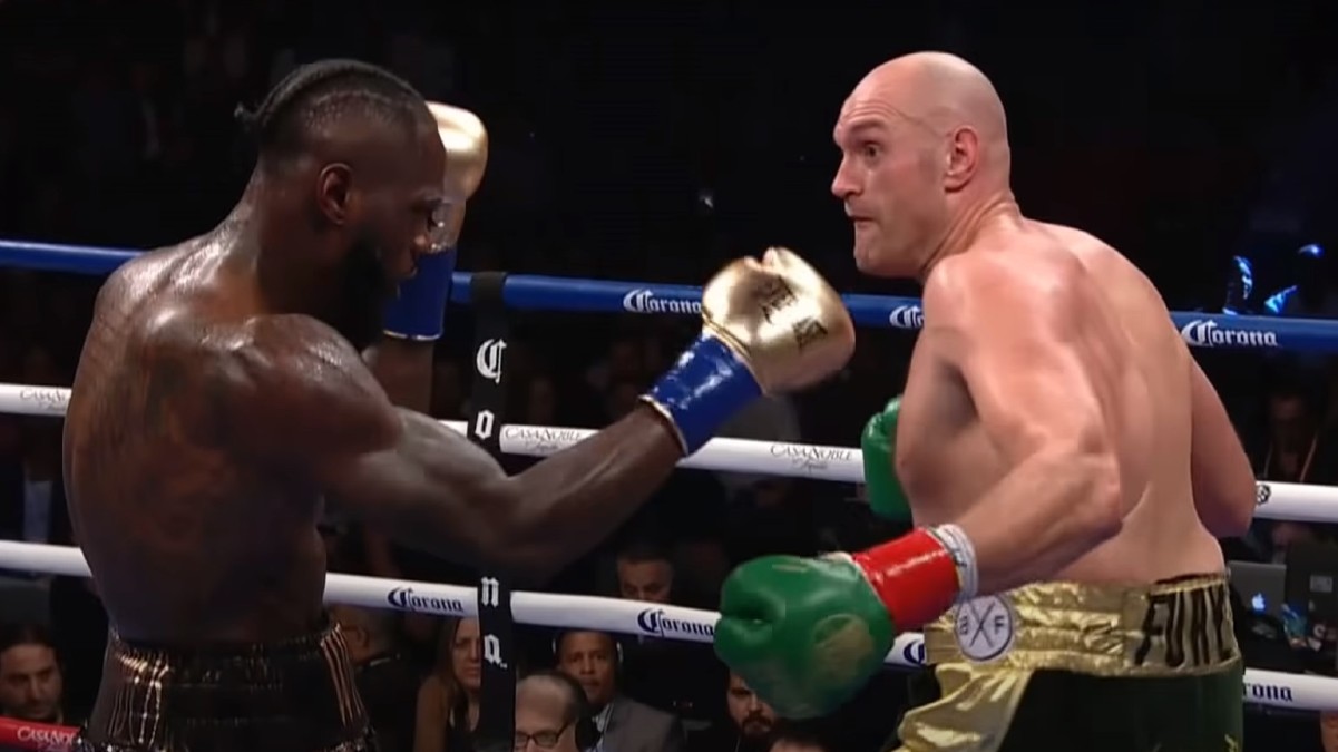 Tyson Fury. Z ringu zgarnia miliony, ale jeździ leciwym gratem. Kasę rozdaje bezdomnym