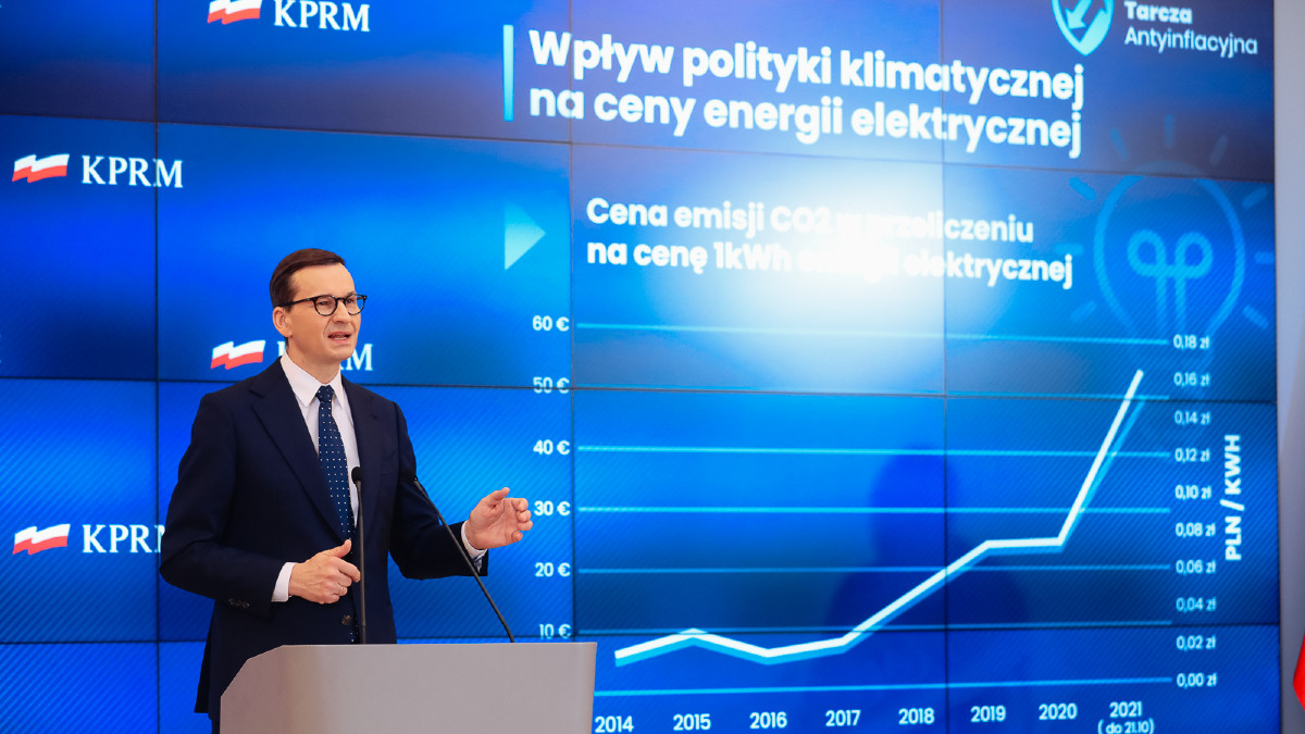 Zerowy VAT na żywność. Rząd tłumaczy się z nieścisłości premiera