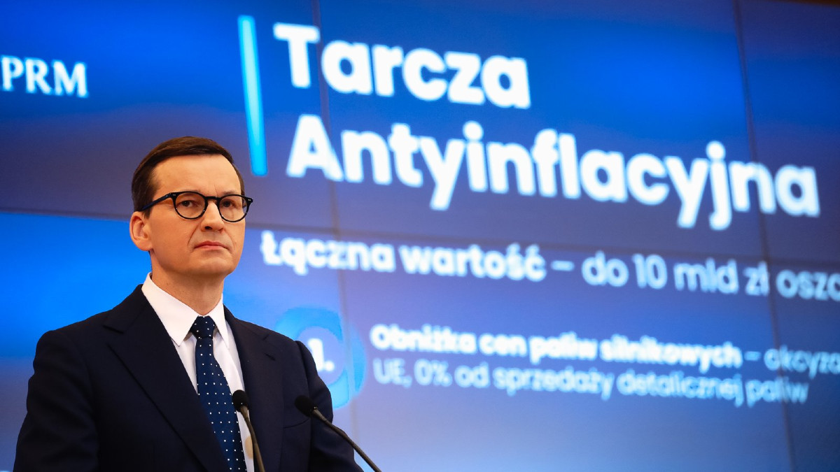 Obniżka VAT-u na prąd i gaz. Tarcza antyinflacyjna na razie tylko na 3 miesiące