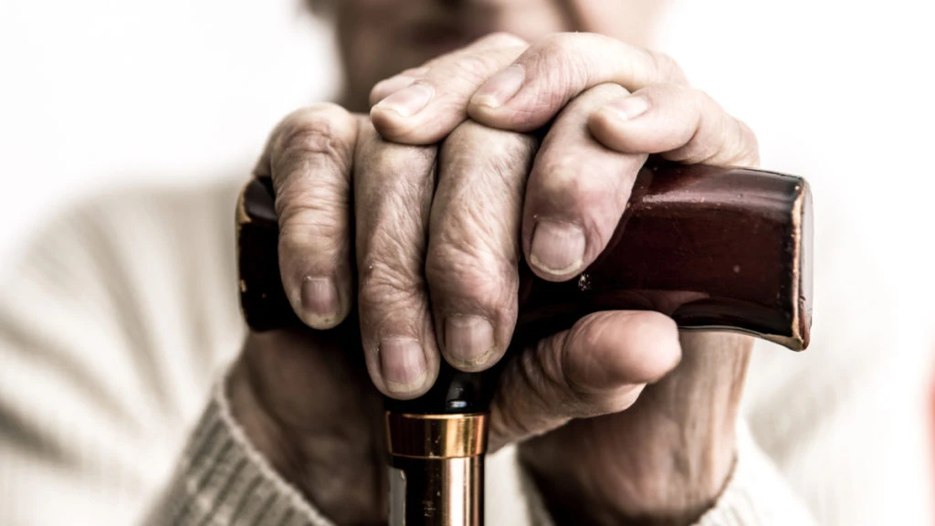 Waloryzacja rent i emerytur. Sprytne zagranie rządu, seniorzy obejdą się smakiem