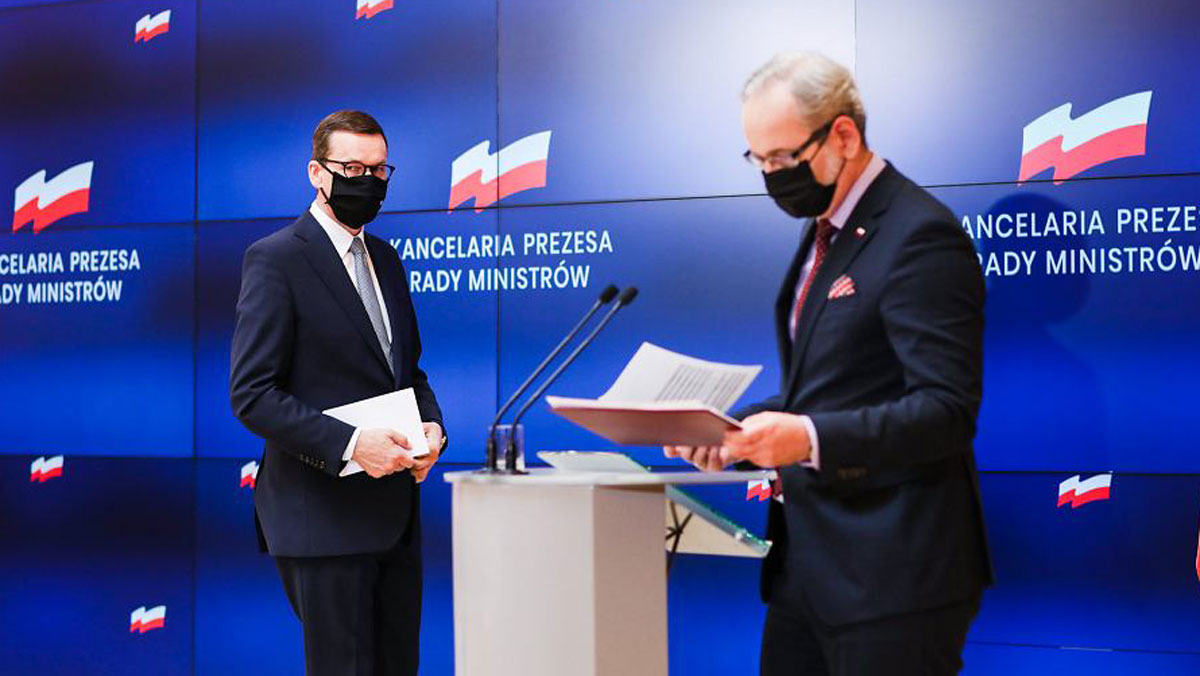 Rząd wprowadzi obowiązkowe szczepienia dla wszystkich Polaków? Dzieli nas już tylko jeden krok