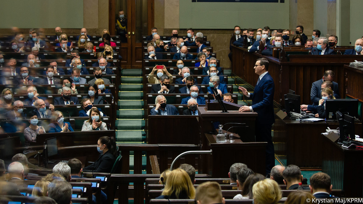 Ależ posłowie kombinują. Wstydzą się prosić o podwyżki diet, ale na ekstra 500+ zawsze się połaszą