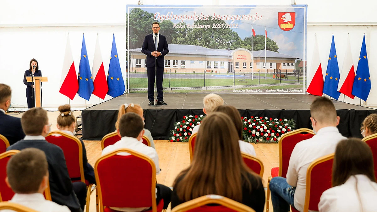Polski Ład znowu uderza w nauczycieli. ZNP chce iść do sądu, a MF nie rozumie, co się dzieje