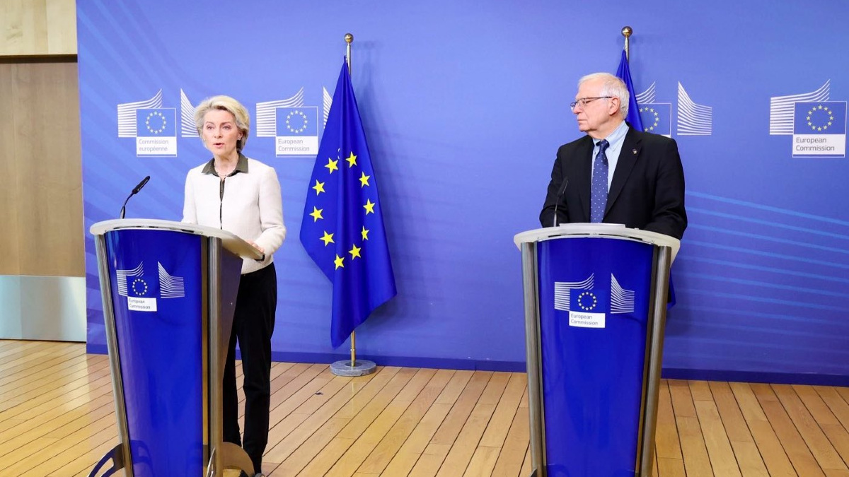 Wojna w Ukrainie. Unia Europejska uderza w Rosję sankcjami i zaprasza Ukrainę do UE