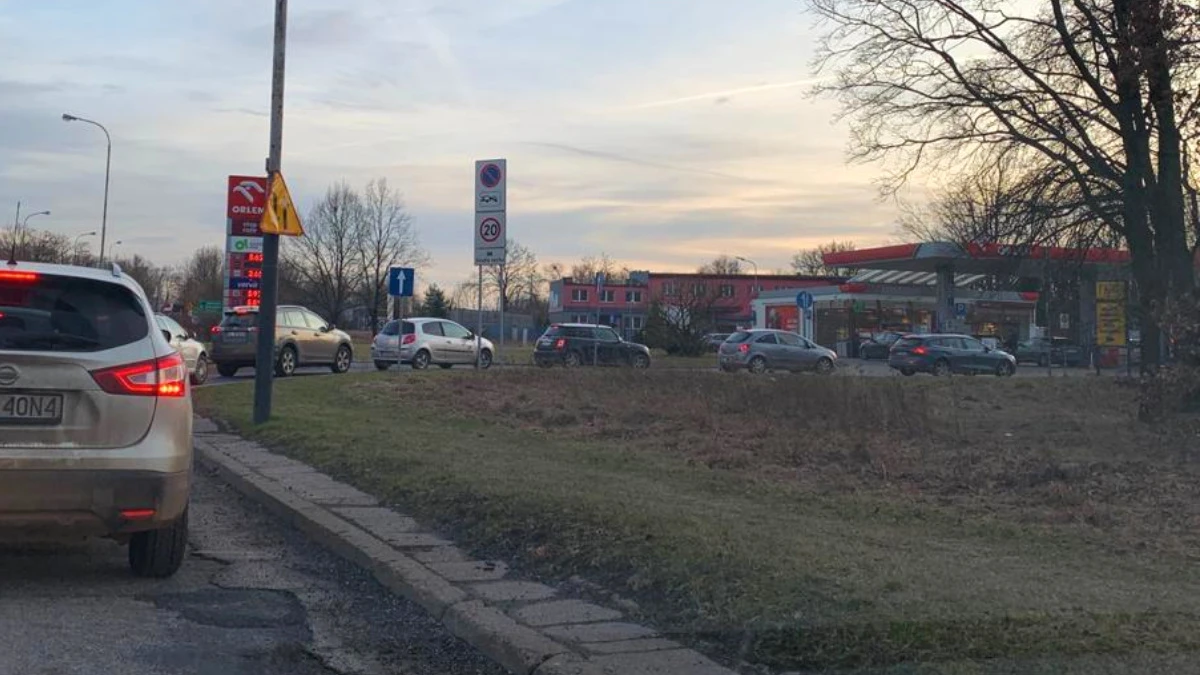 Ceny benzyny na Orlenie. Polski gigant wydał wojnę spekulacji na stacjach paliw