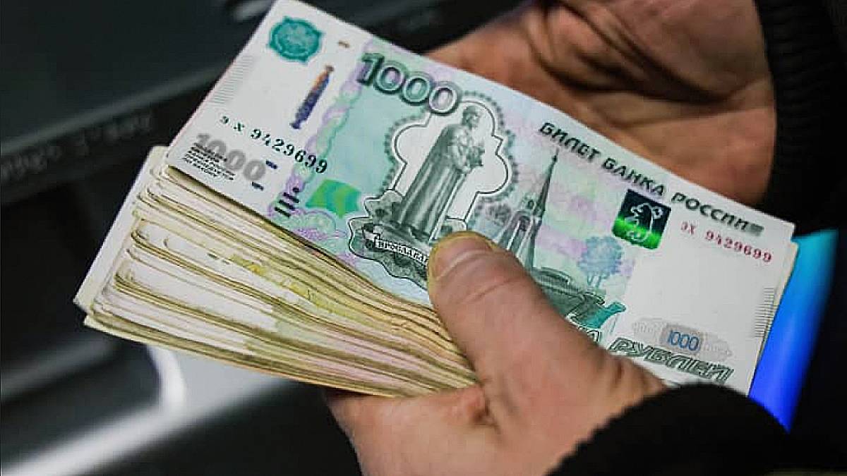 Ruble to już bezwartościowe śmieci. Zobaczcie, co się dzieje w polskich kantorach